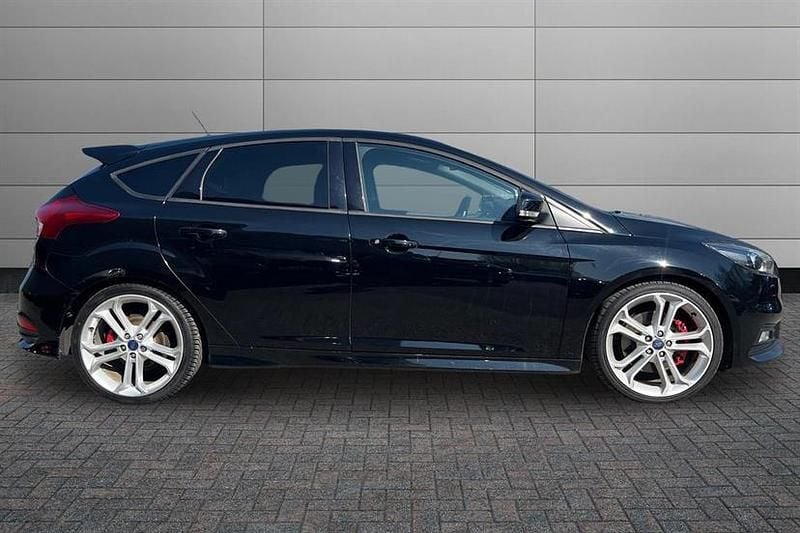 Used Ford Focus ST 185 HP (136 kW) 2018 Black Hatchback