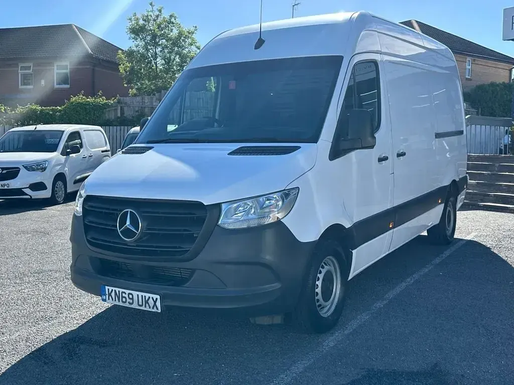 Used Mercedes Sprinter 163 HP (119 kW) 2019 White Van