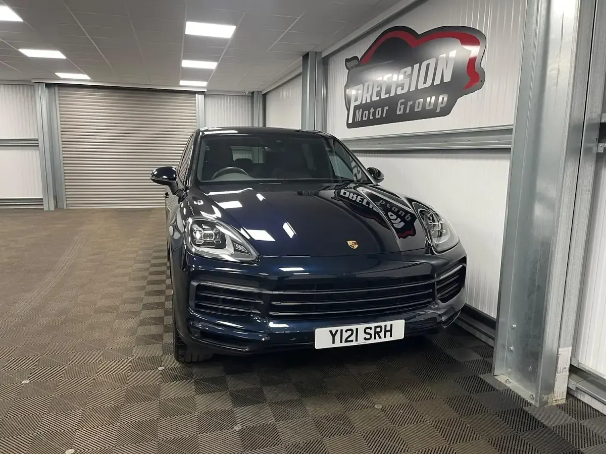 Used Porsche Cayenne 440 HP (323 kW) 2018 Blue SUV