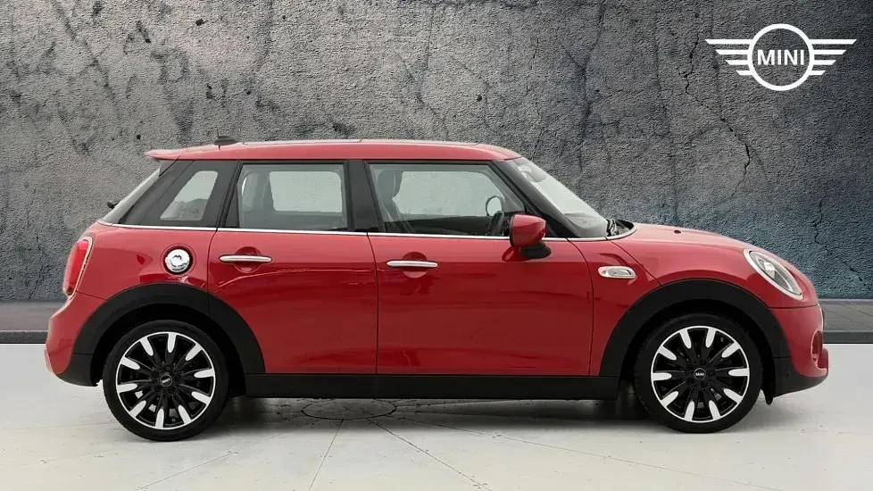 Used Mini Cooper S Exclusive 189 HP (139 kW) 2020 Red Hatchback