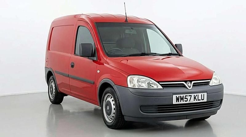 Used Vauxhall Combo 75 HP (55 kW) 2008 Red MPV