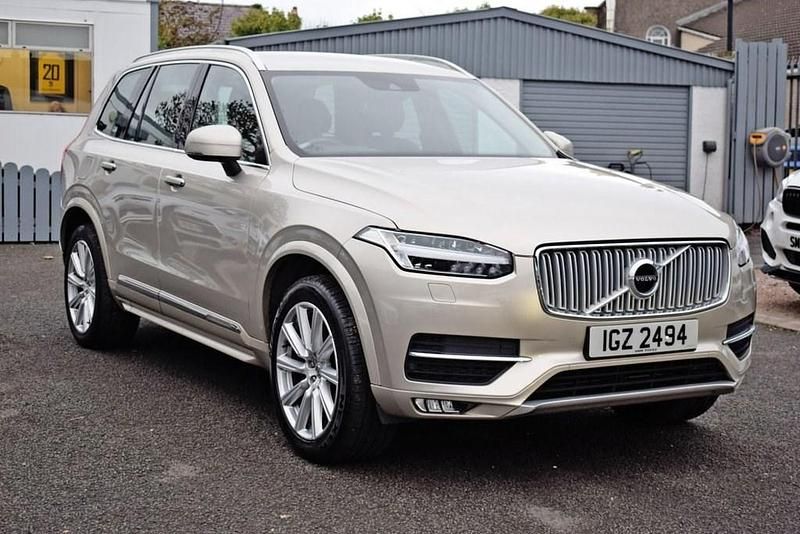 Used Volvo XC90 Inscription 225 HP (165 kW) 2016 Gold SUV