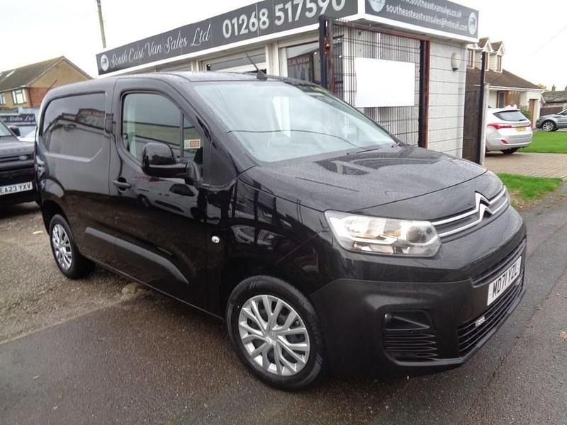 Black Used 2022 Citroën Berlingo Van | £9,995 (Fair price) - Image 1/4