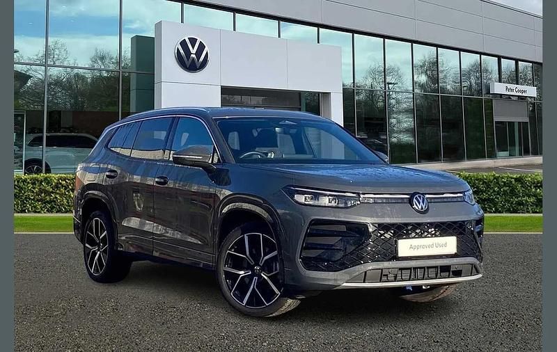 Grey Used 2025 VW Tayron R-line SUV | £36,897 (Fair price) - Image 1/4