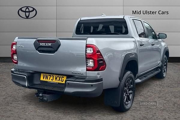 Used Toyota HiLux 201 HP (147 kW) 2023 Silver Pickup