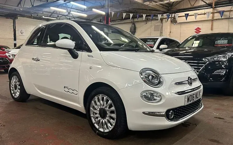 Used Fiat 500 Lounge 69 HP (50 kW) 2019 Hatchback