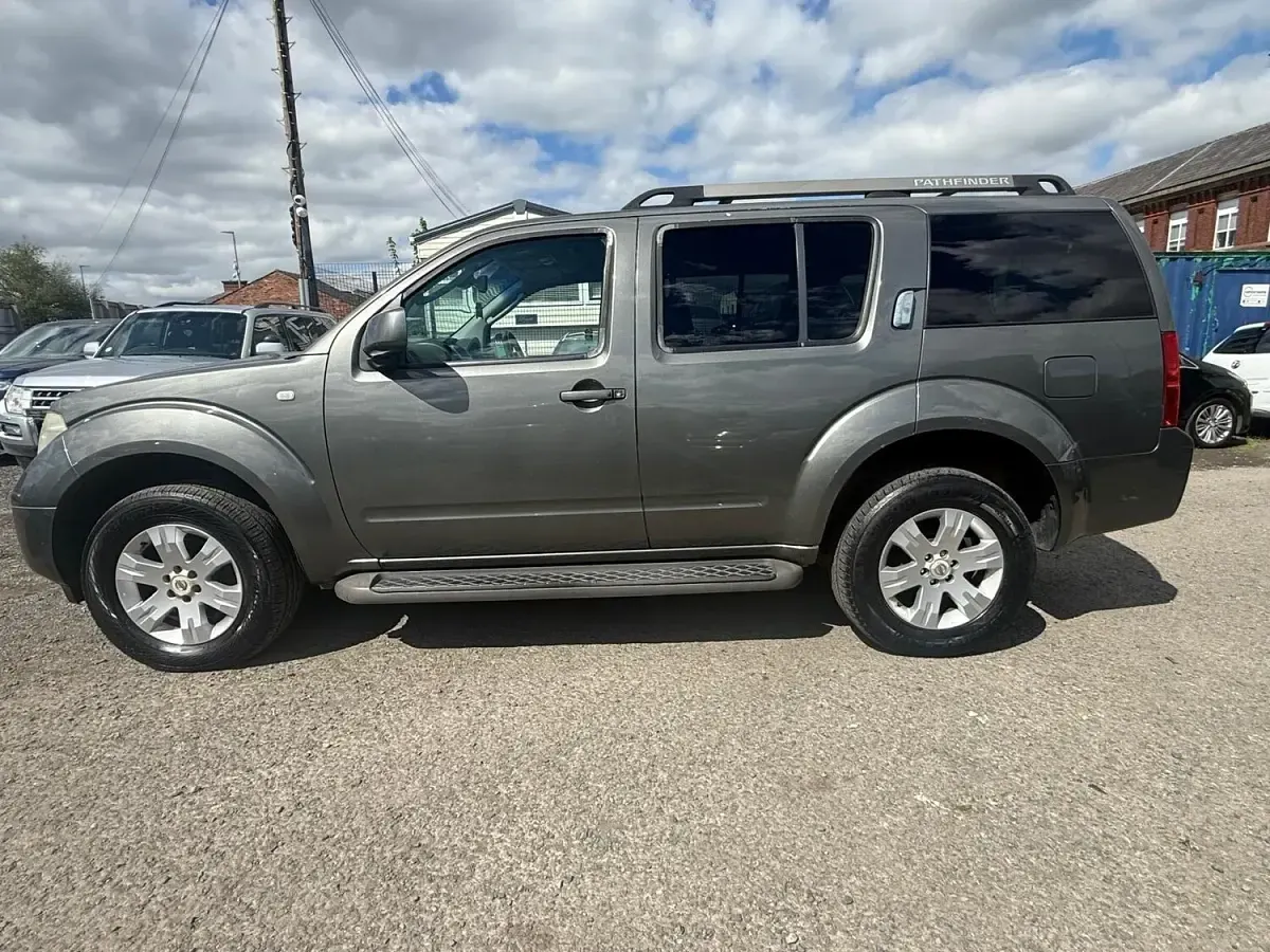 Used Nissan Pathfinder 2006 Grey SUV
