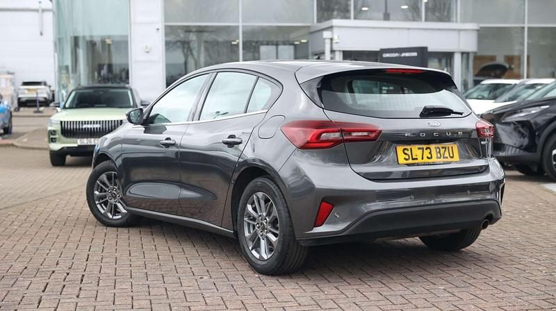 Used Ford Focus Titanium 155 HP (114 kW) 2023 Grey Hatchback