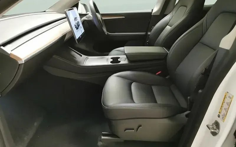 Used Tesla Model Y RWD 254 kW (346 HP) 2024 White SUV