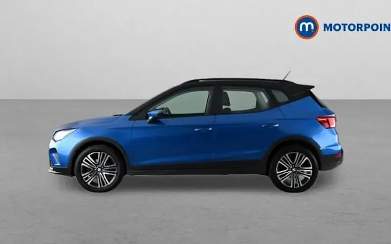 Used Seat Arona SE Technology 110 HP (80 kW) 2023 Blue SUV