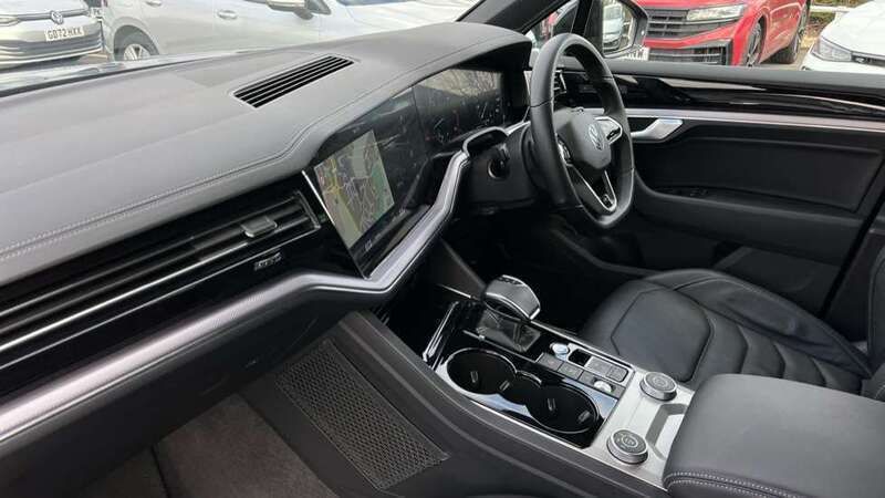 Image 2/4