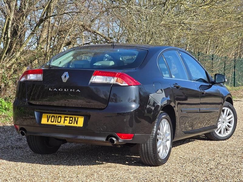 Usado Renault Laguna III Initiale 150 HP (110 kW) 2010 Preto Citadino