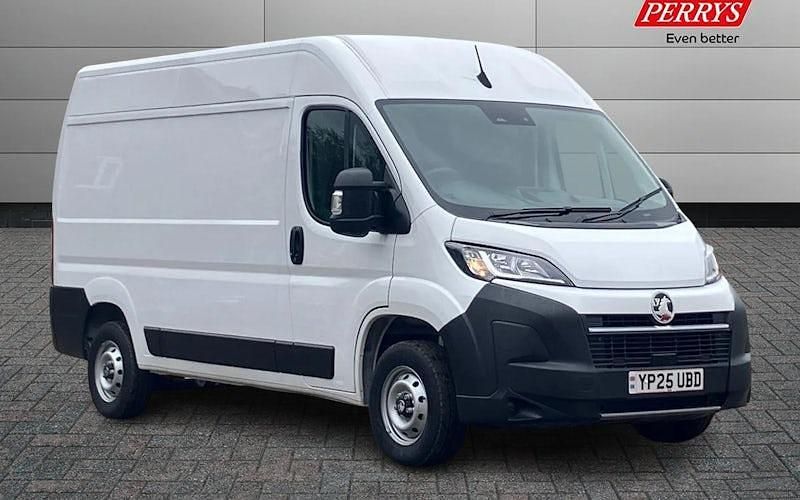 New 2025 Vauxhall Movano Van | £29,394 (Expensive) - Image 1/4