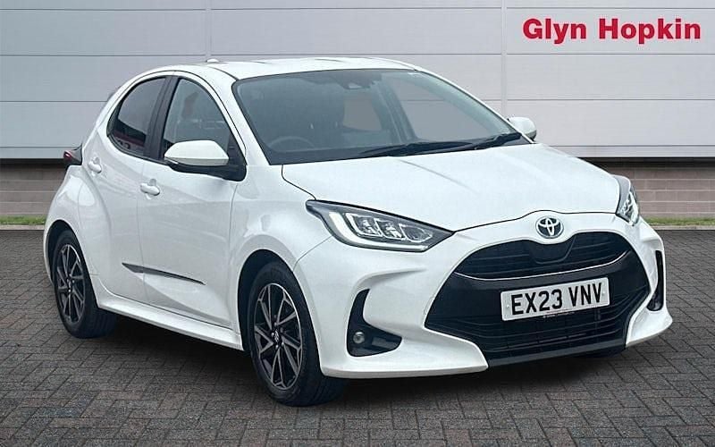 Used Toyota Yaris Hybrid Design 116 HP (85 kW) 2026 Hatchback