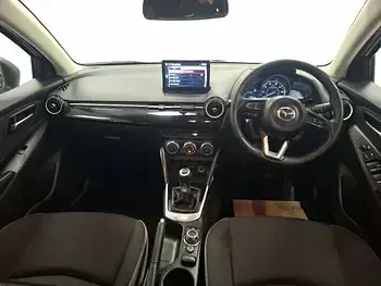 Used Mazda 2 Center-Line 75 HP (55 kW) 2024 White Hatchback