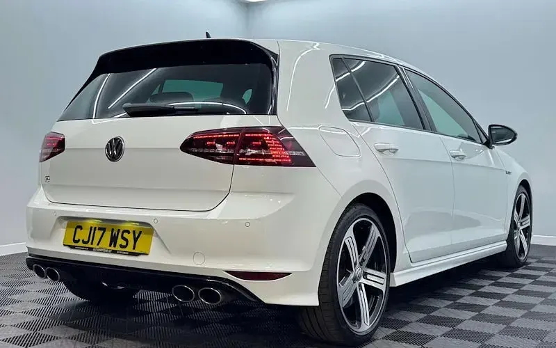 Used VW Golf VII R 310 HP (228 kW) 2016 Hatchback
