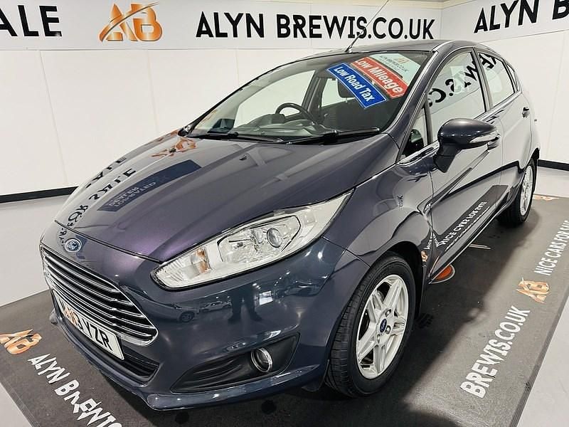 Grey Used 2013 Ford Fiesta Zetec Hatchback | £4,399 (Fair price) - Image 1/4