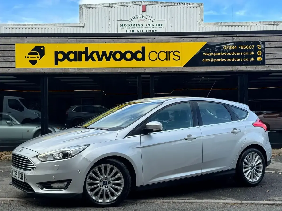 Begagnad Ford Focus Titanium X 150 HK (110 kW) 2015 Silver Halvkombi
