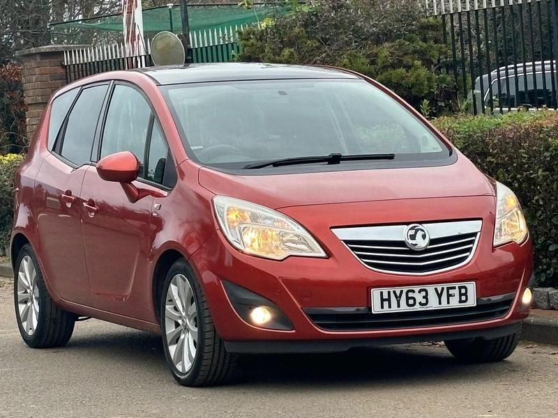 Red Used 2013 Vauxhall Meriva MPV | £2,999 (Fair price) - Image 1/4