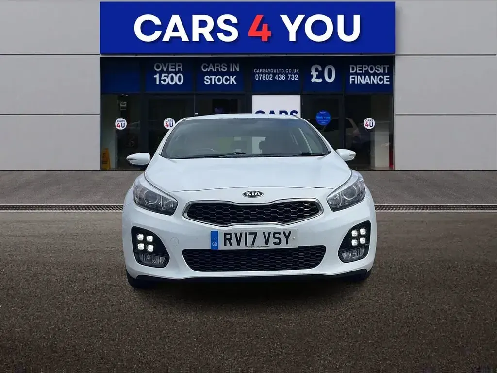 Used Kia Ceed GT-Line 136 HP (100 kW) 2017 White Hatchback
