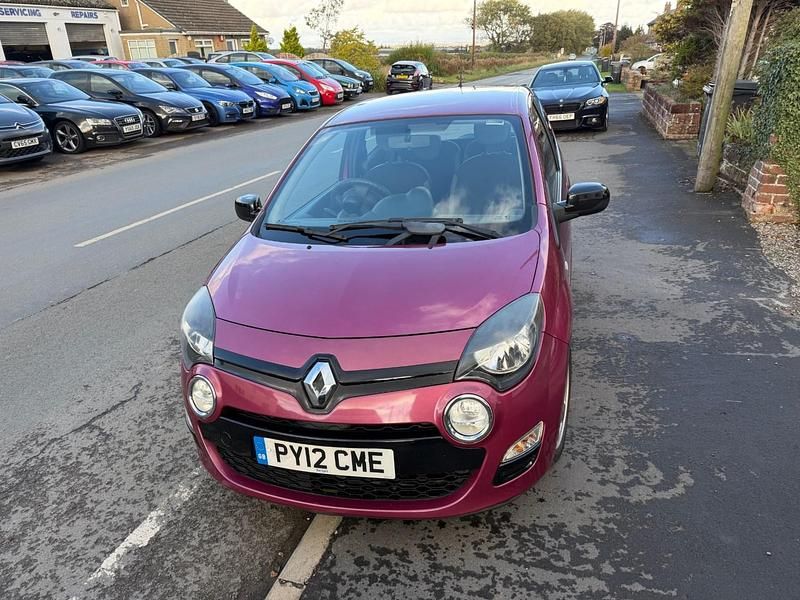 Red Used 2012 Renault Twingo Dynamique Hatchback | £2,995 (A bit pricey) - Image 1/4