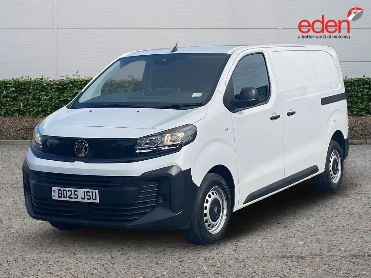 Used Vauxhall Vivaro 2025 White MPV