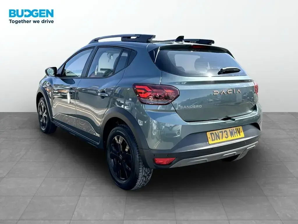Used Dacia Sandero Extreme 2023 Green Hatchback