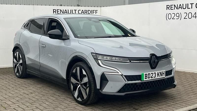 Solid ceramic grey Used 2023 Renault Mégane Techno Hatchback | £18,603 (Fair price) - Image 1/1