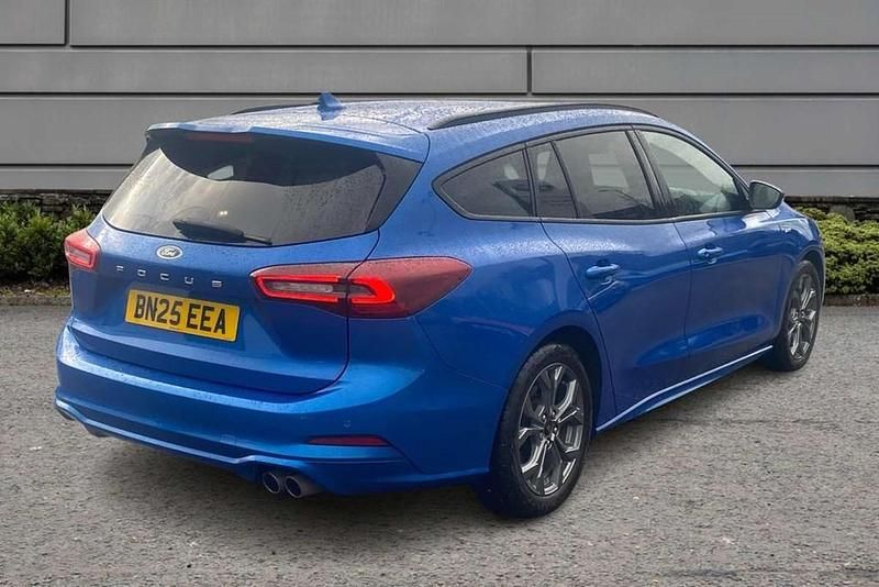 Used Ford Focus ST-Line 153 HP (112 kW) 2025 Blue Estate