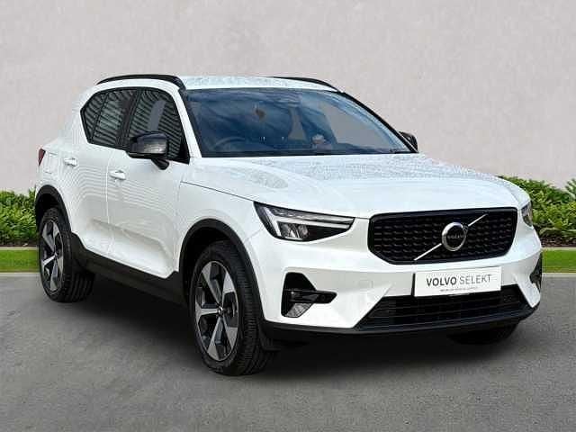 New Volvo XC40 Plus 197 HP (144 kW) 2025 SUV