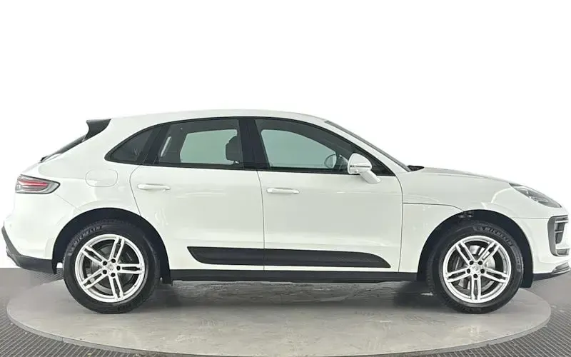 Used Porsche Macan 265 HP (194 kW) 2025 SUV