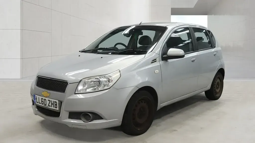 Used Chevrolet Aveo LS 2011 Silver Hatchback