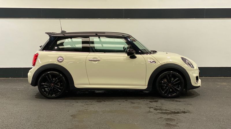 Used Mini Cooper S Hatch 189 HP (139 kW) 2019 White Hatchback