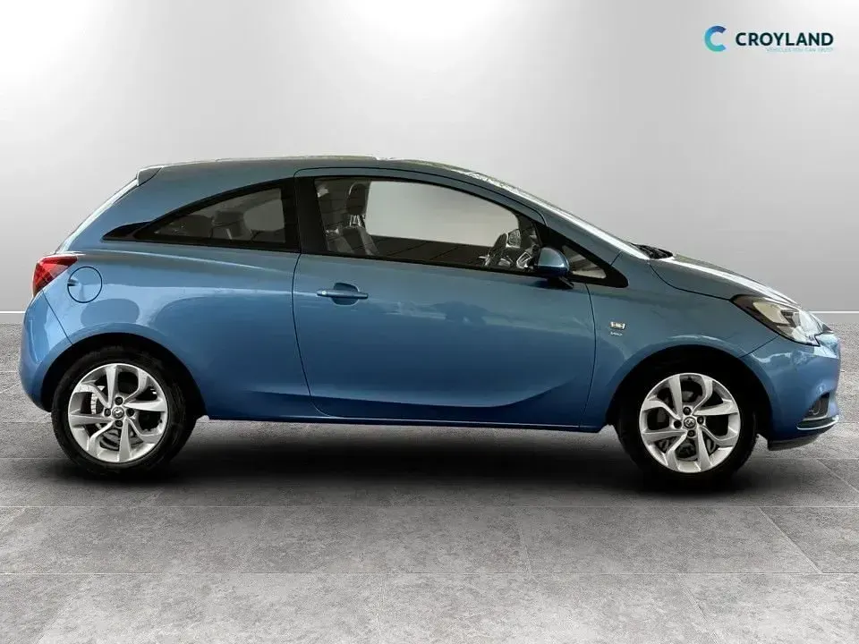 Used Vauxhall Corsa 70 HP (51 kW) 2015 Blue Hatchback