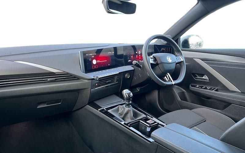 Used Vauxhall Astra 131 HP (96 kW) 2025 Estate