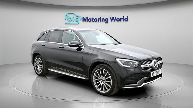 Used Mercedes GLC300 AMG line 241 HP (177 kW) 2020 Black Estate