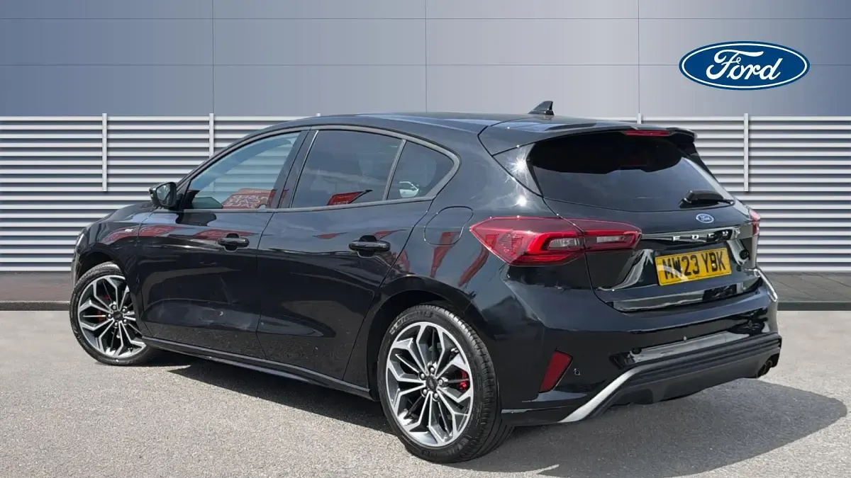 Used Ford Focus ST-Line X 125 HP (91 kW) 2023 Black Hatchback