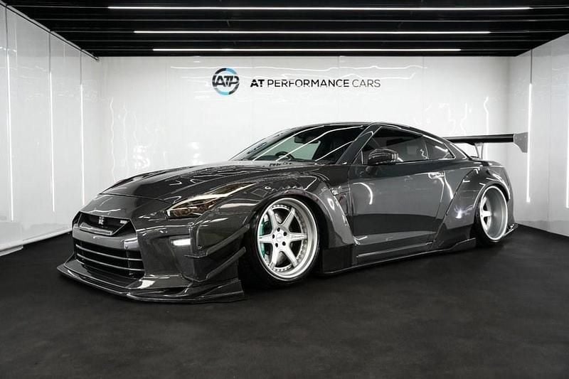 Used Nissan GT-R Premium Edition 530 HP (389 kW) 2011 Grey Coupe