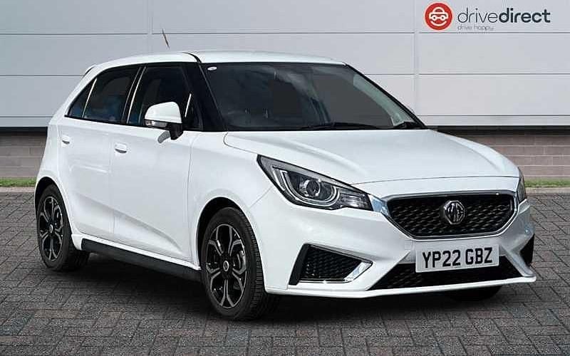 Solid arctic white Used 2022 MG MG3 Exclusive Hatchback | £10,600 (Fair price) - Image 1/4