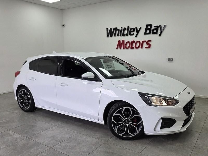 Used Ford Focus ST-Line X 120 HP (88 kW) 2019 White Hatchback