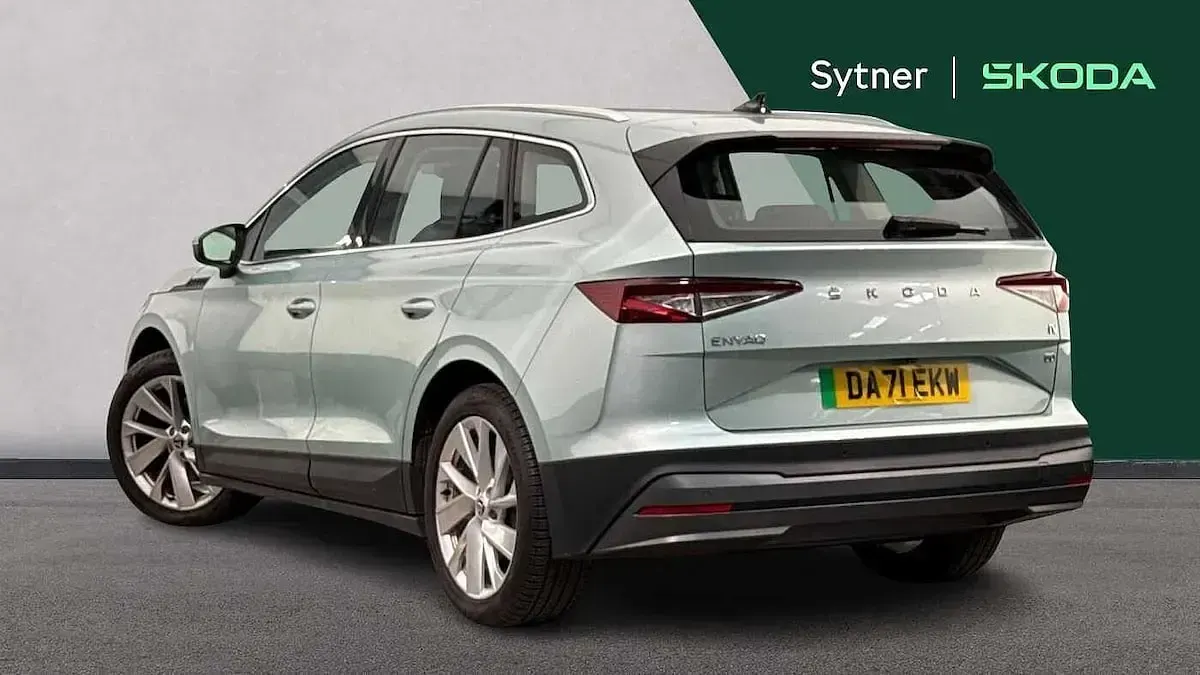 Used Skoda Enyaq iV Suite 97 kW (132 HP) 2021 Arctic silver metallic SUV