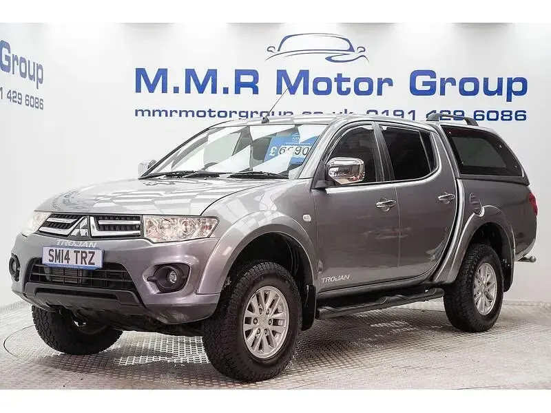 Begagnad Mitsubishi L200 2014 Grå Pickup