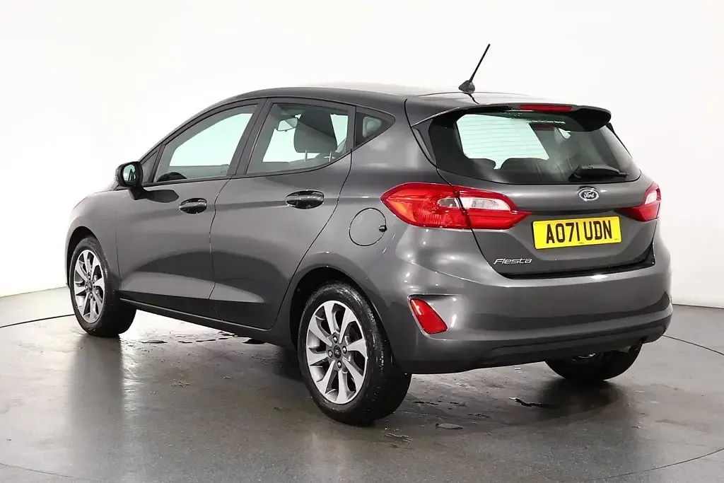 Used Ford Fiesta Trend 75 HP (55 kW) 2021 Grey Hatchback