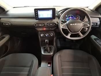 Second-hand Dacia Jogger Expression 140 CP (102 kW) 2024 Gri Monovolum