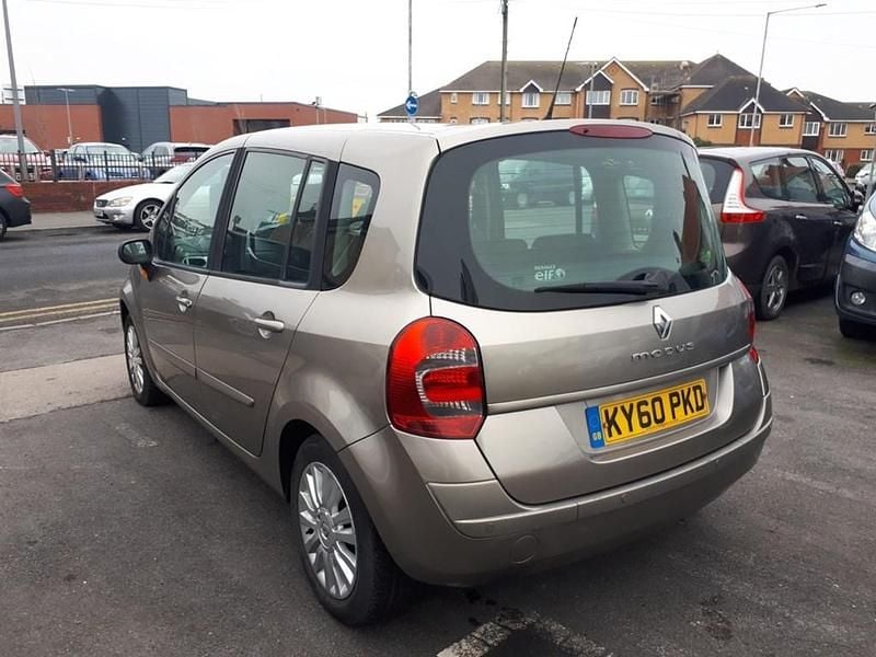 Used Renault Modus Dynamique 86 HP (63 kW) 2010 Beige MPV