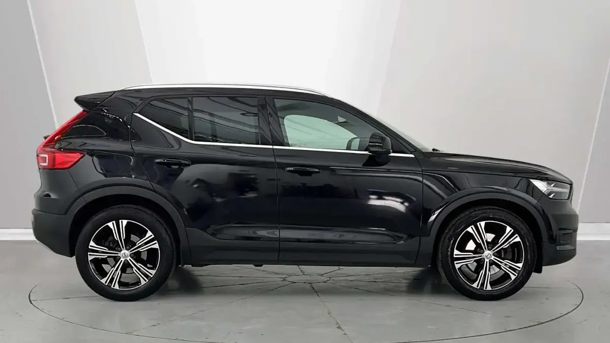 Used Volvo XC40 Inscription 247 HP (181 kW) 2020 Black SUV