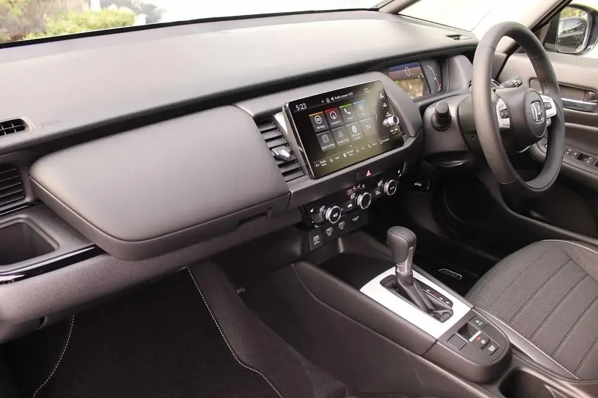 New Honda Jazz Advance 122 HP (89 kW) 2025 White Hatchback