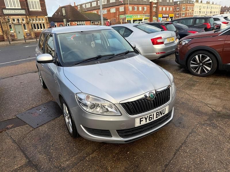 Silver Used 2011 Skoda Fabia SE Hatchback | £5,995 (A bit pricey) - Image 1/4