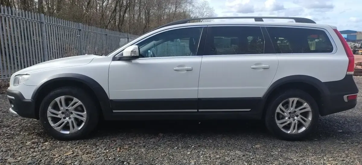 Used Volvo XC70 2015 White Estate