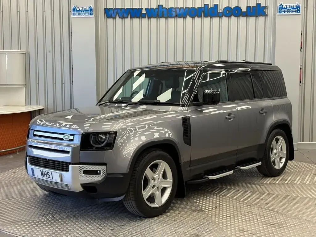 Używany Land Rover Defender SE 250 KM (183 kW) 2024 Szary SUV